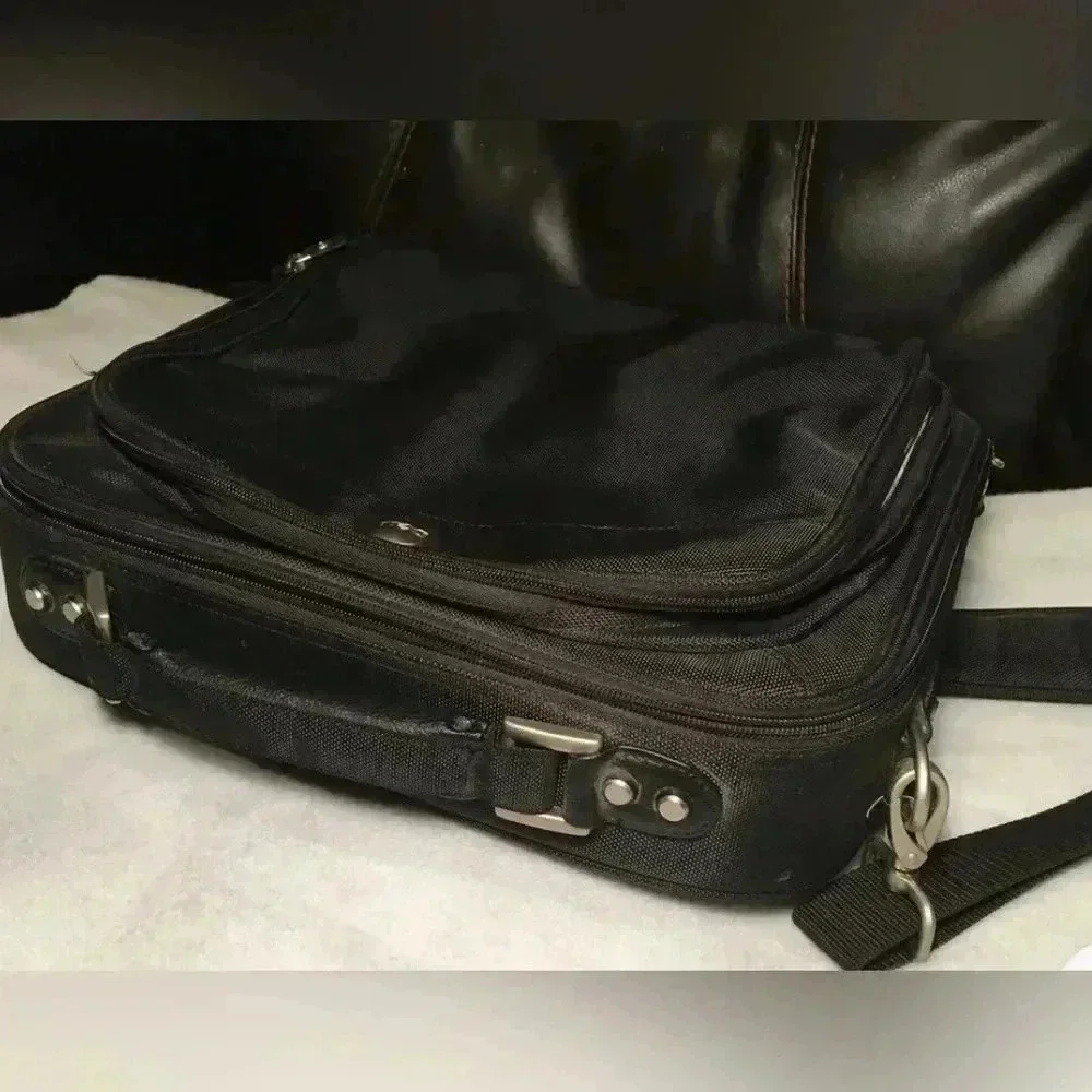 Dell Laptop Computer Bag 15X13X5 Padded Shoulder Strap Carry On Travel